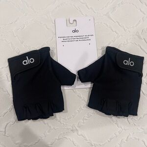 Alo Workout Gloves. Perfect for lifting. Size medium. New.